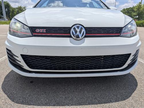 White 2016 Volkswagen Golf GTI 2.0T Autobahn w/Performance Package 4-Door
