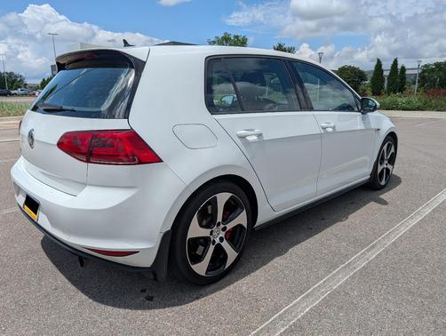 White 2016 Volkswagen Golf GTI 2.0T Autobahn w/Performance Package 4-Door
