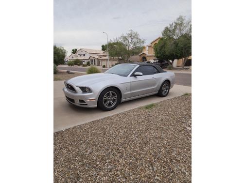 2013 Ford Mustang V6 Premium