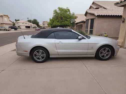 2013 Ford Mustang V6 Premium