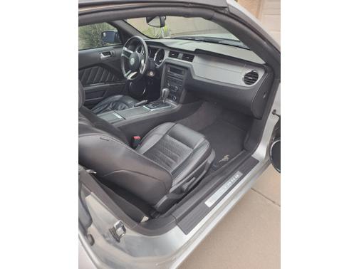 2013 Ford Mustang V6 Premium