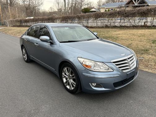 2011 Hyundai Genesis 4.6