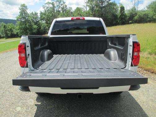 White 2018 Chevrolet Silverado 1500 1LT