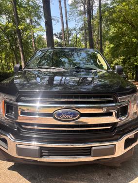 Black 2018 Ford F-150 XLT