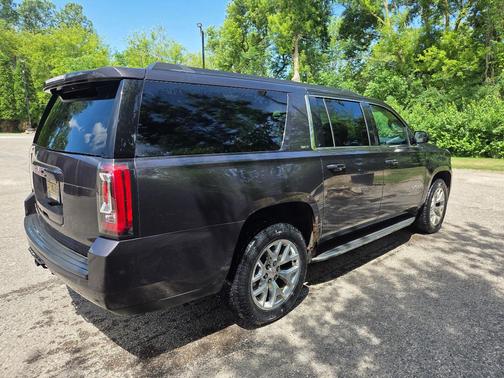Black 2016 GMC Yukon XL SLT