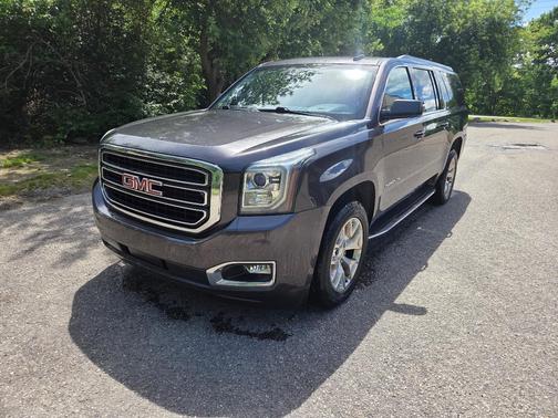 Black 2016 GMC Yukon XL SLT