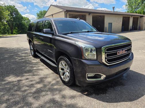 Black 2016 GMC Yukon XL SLT