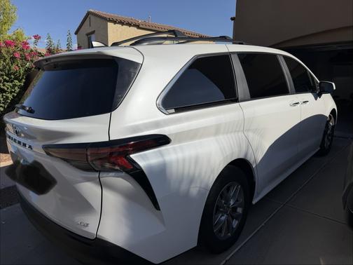 White 2025 Toyota Sienna XLE