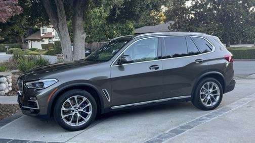 Green 2020 BMW X5 xDrive40i