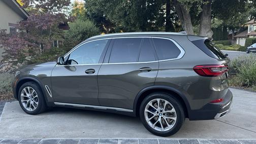 Green 2020 BMW X5 xDrive40i