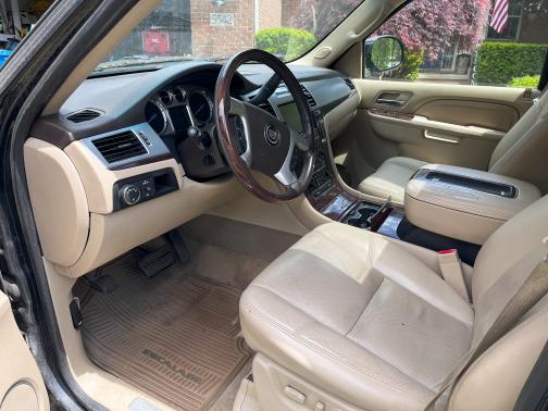 2014 Cadillac Escalade ESV Premium