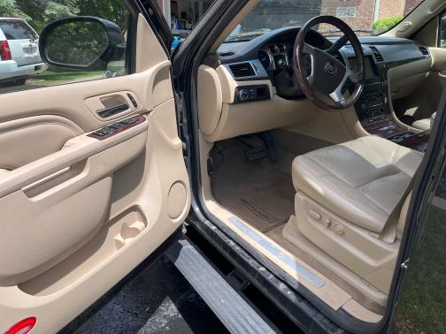 2014 Cadillac Escalade ESV Premium