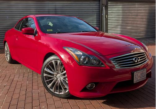 Red 2011 INFINITI G37 Base