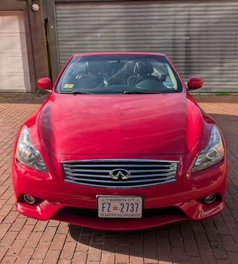 Red 2011 INFINITI G37 Base