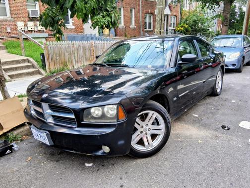 Black 2006 Dodge Charger Base