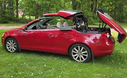 Red 2009 Volkswagen Eos Komfort