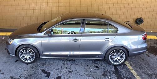 Gray 2017 Volkswagen Jetta 1.4T S