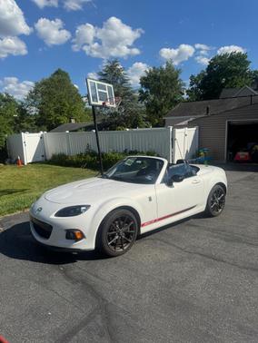 White 2014 Mazda MX-5 Miata Club