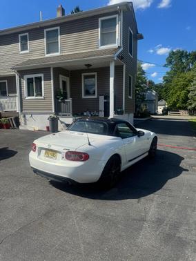 White 2014 Mazda MX-5 Miata Club