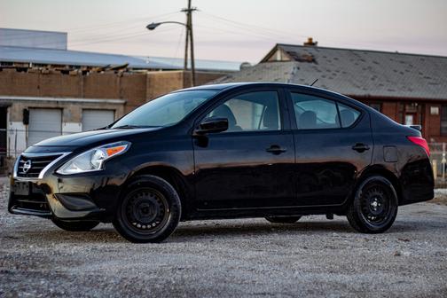 2018 Nissan Versa 1.6 S+
