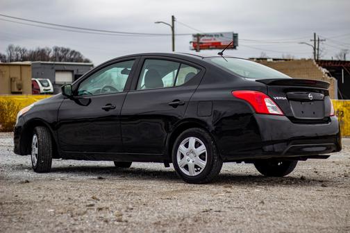 2018 Nissan Versa 1.6 S+