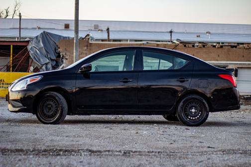 2018 Nissan Versa 1.6 S+