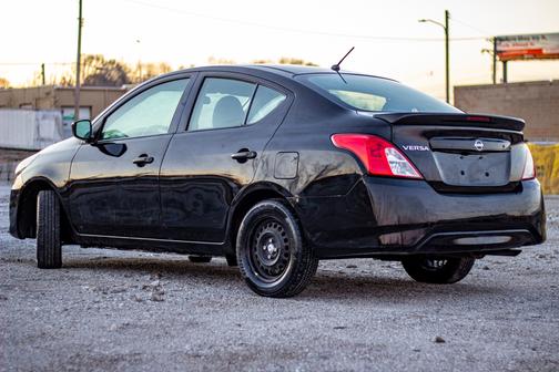 2018 Nissan Versa 1.6 S+