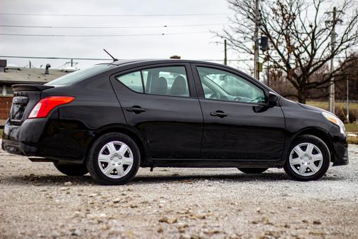 2018 Nissan Versa 1.6 S+