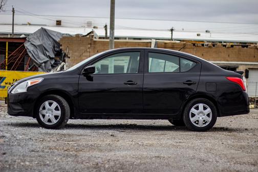 2018 Nissan Versa 1.6 S+