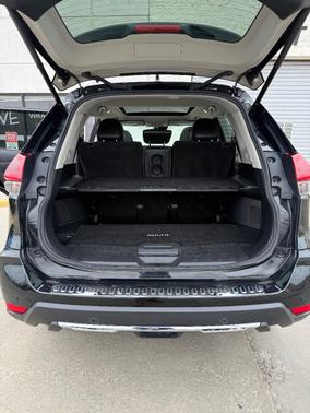 Black 2019 Nissan Rogue SL