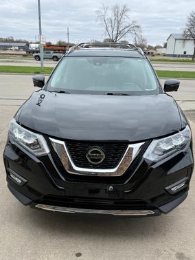 Black 2019 Nissan Rogue SL