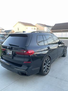 Black 2021 BMW X7 M50i