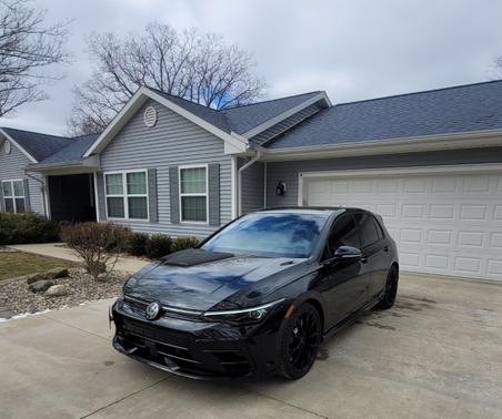 2025 Volkswagen Golf R 2.0T Black Edition DSG