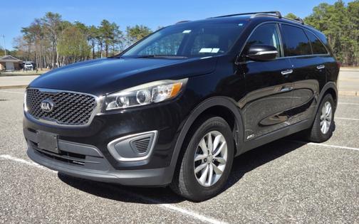 Black 2016 Kia Sorento LX