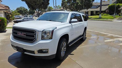 White 2019 GMC Yukon XL SLT