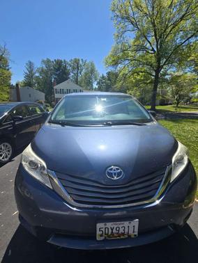 Blue 2014 Toyota Sienna Limited
