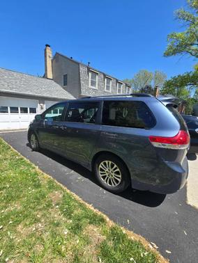 Blue 2014 Toyota Sienna Limited