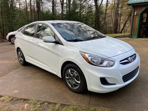 2014 Hyundai Accent GLS
