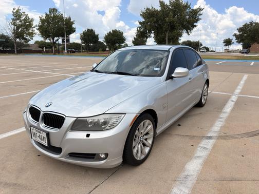 Silver 2011 BMW 328 i xDrive