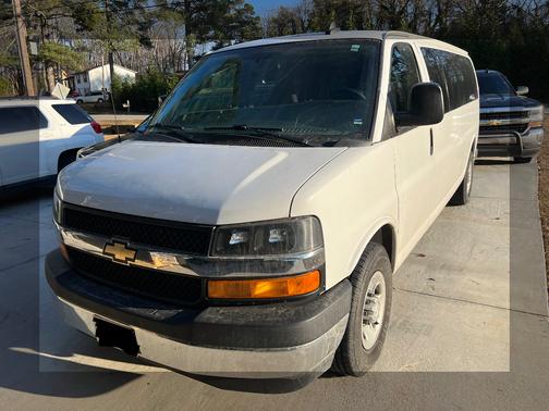2017 Chevrolet Express 3500 LT
