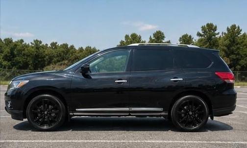 Black 2017 Nissan Pathfinder Platinum