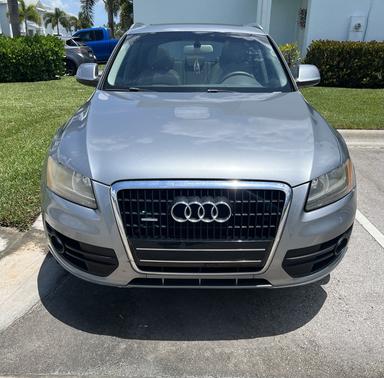 Green 2010 Audi Q5 3.2 Premium