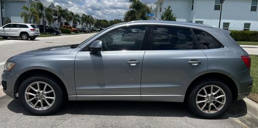 Green 2010 Audi Q5 3.2 Premium