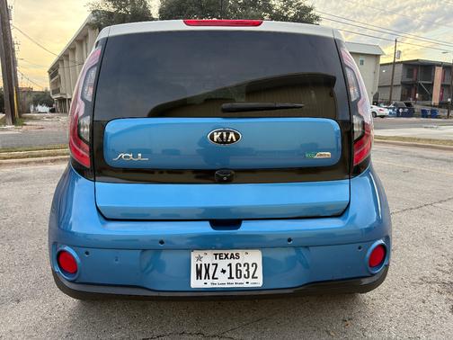2015 Kia Soul EV +