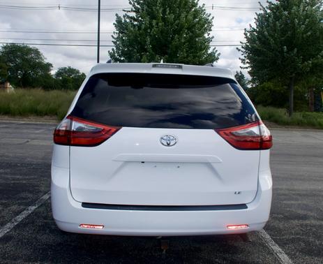 2020 Toyota Sienna LE Auto Access Seat