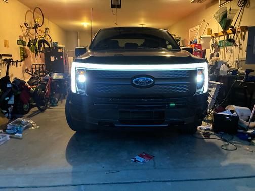 2023 Ford F-150 Lightning XLT