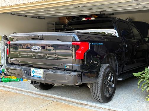 2023 Ford F-150 Lightning XLT
