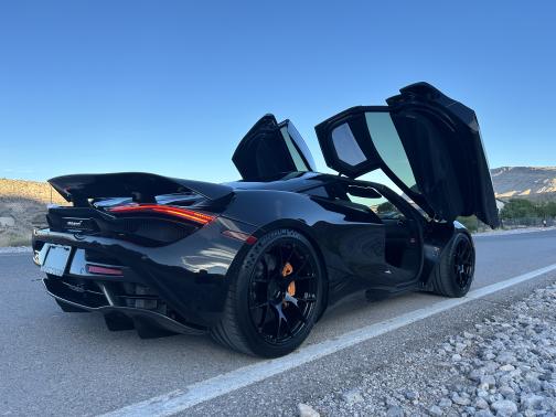 2019 McLaren 720S Base