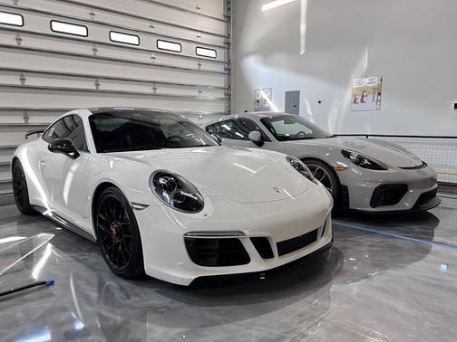 2017 Porsche 911 Carrera GTS