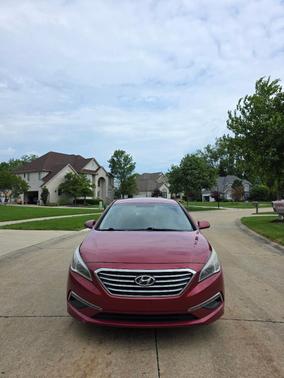 Red 2015 Hyundai SONATA SE